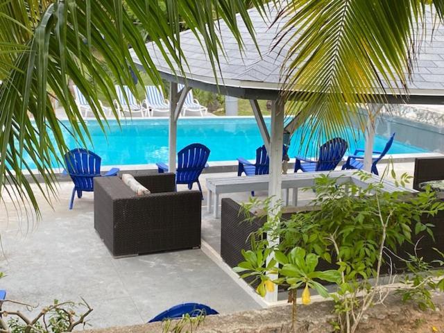 The Sunset Cove And Rainbow Room Alice Town  المظهر الخارجي الصورة